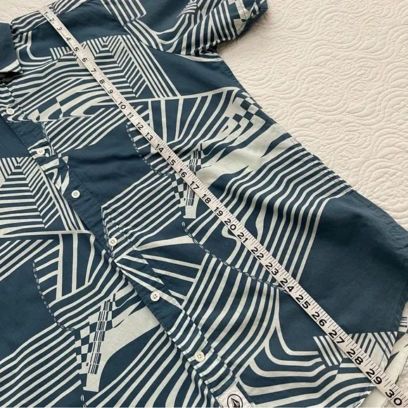 Volcom Men's Button Down Short Sleeve Shirt Classic Fit Large - Picture 10 of 14